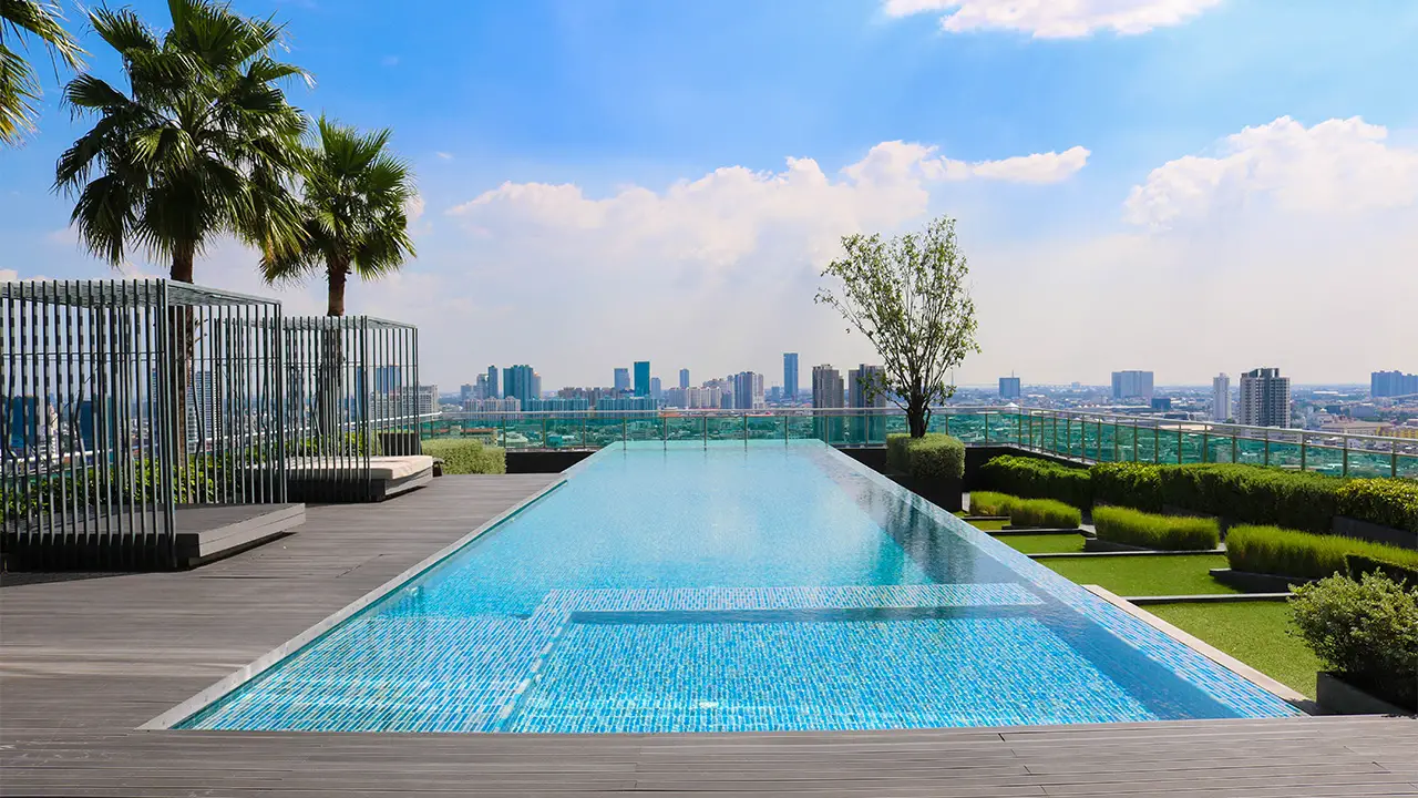 How to Start a Pool Cleaning Business?
